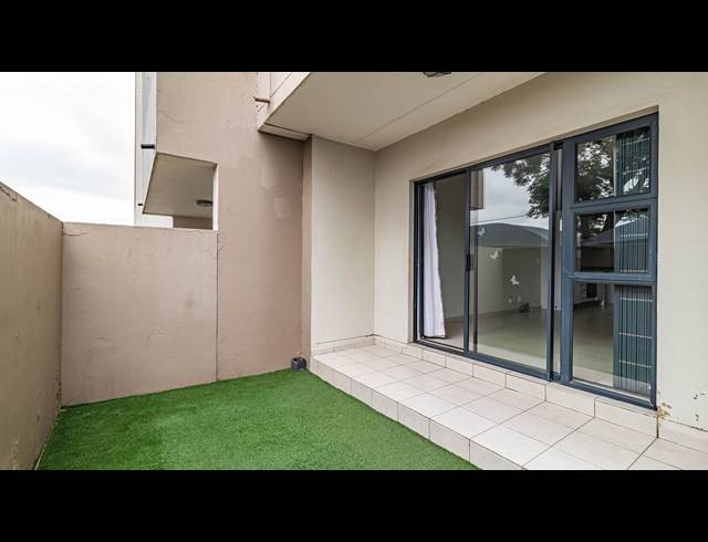 2 BEDROOM APARTMENT FOR SALE IN NORTH RIDING